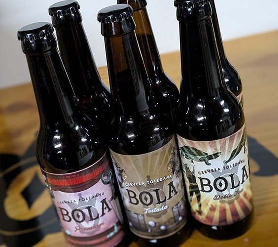 Cerveza-personalizada-para-bodas-toledo-variedades---Cerveza-Bola La mejor cerveza artesana para regalar en bodas